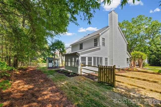 Building Photo - 10332 Bolton Ct