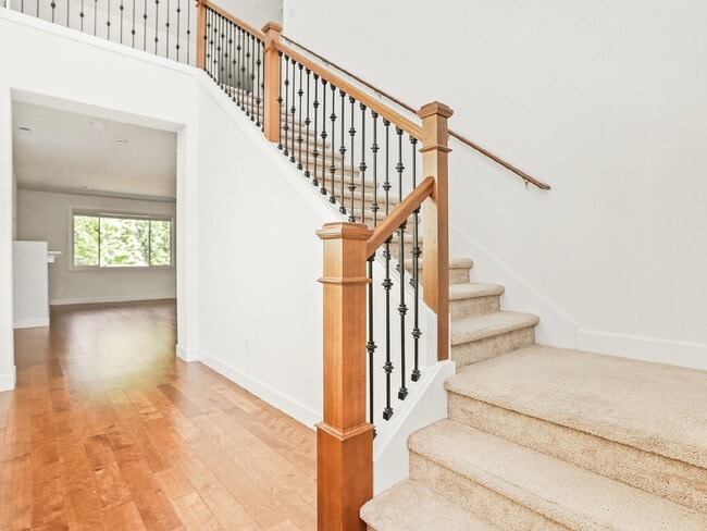 Building Photo - **Beautiful 4-Bedroom Home with A/C, Covered Outdoor Living & Designer Finishes in Bothell** Avai...