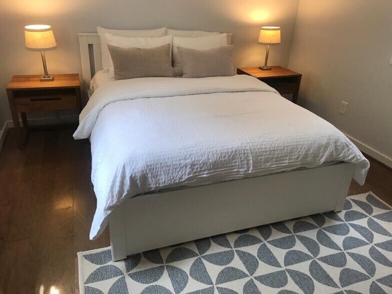 Building Photo - 4436 Q St NW