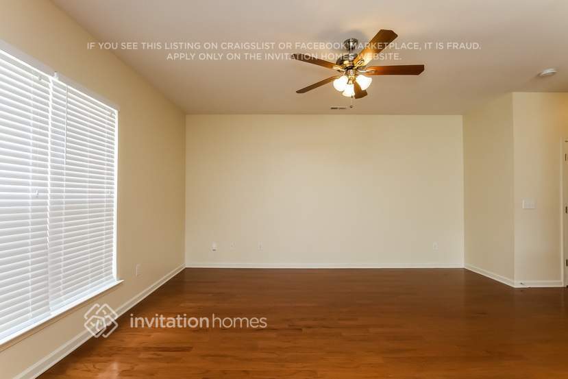 Building Photo - 174 Gresham Ln