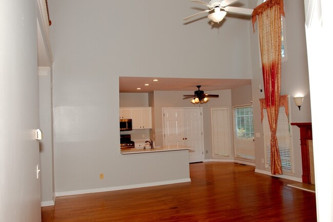 Building Photo - 2927 Arbor Creek Ln