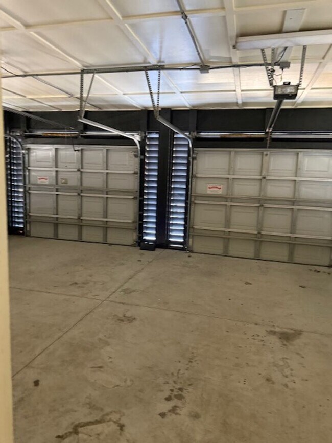 Building Photo - Pawleys Pointe