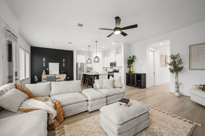 Building Photo - 8906 Covenant Pl