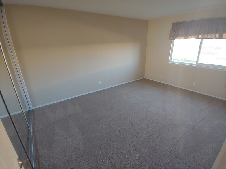 Building Photo - 16040 Leffingwell Rd