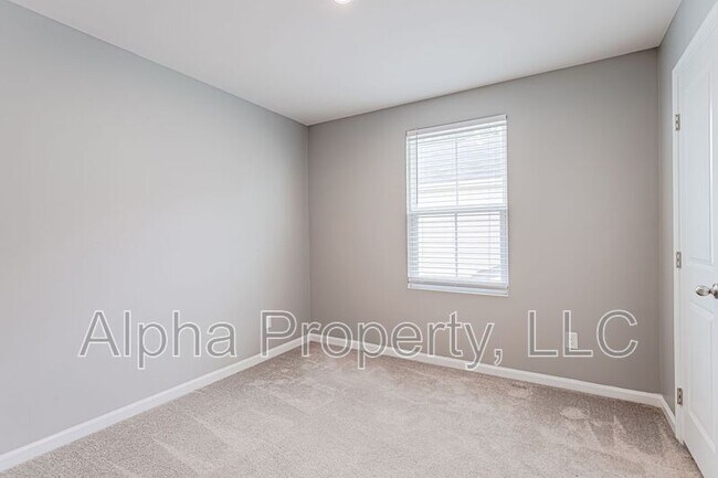Building Photo - 818 Purcell Dr