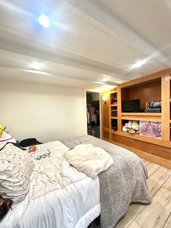 Building Photo - 1840 W Cermak Rd