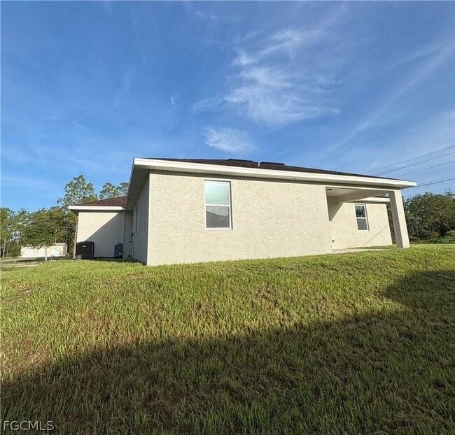 Building Photo - 1422 Highland Ave