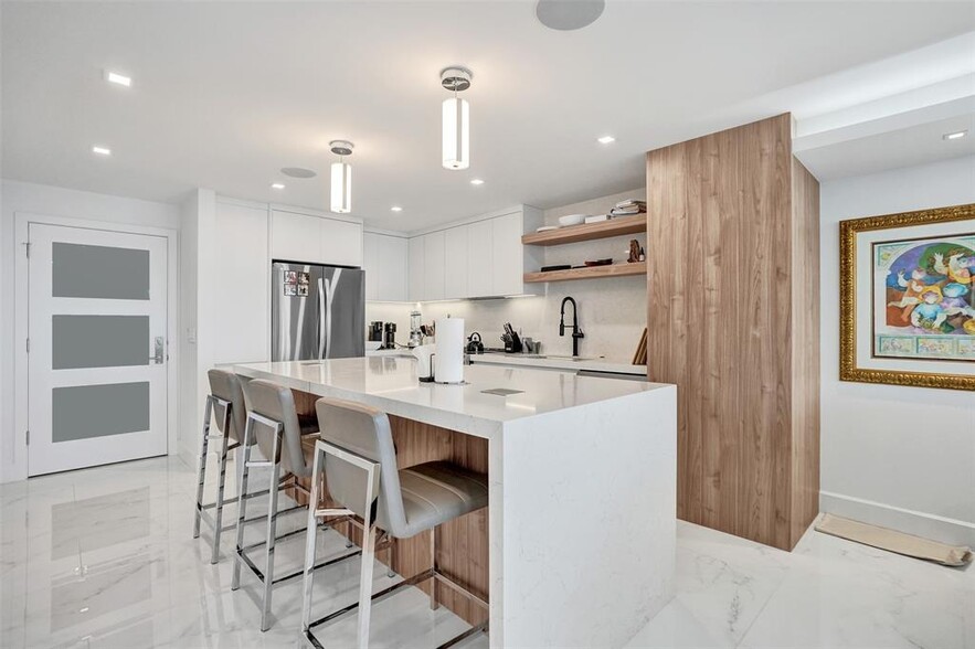 Building Photo - 545 S Fort Lauderdale Beach Blvd