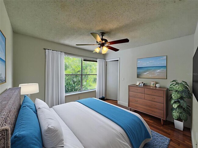 Building Photo - 718 Sugar Bay Way