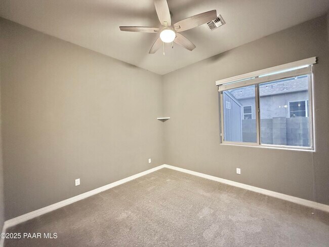 Building Photo - 5768 N Thornberry Dr