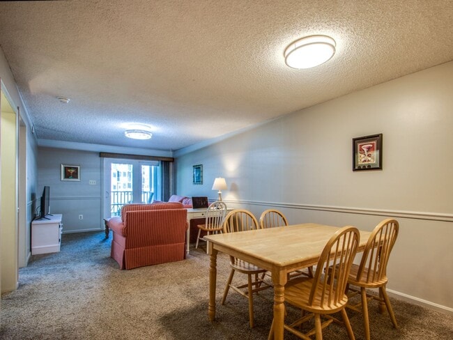 Building Photo - OFF SEASON RENTAL - FIRST FLOOR 2 BED 2 BA...