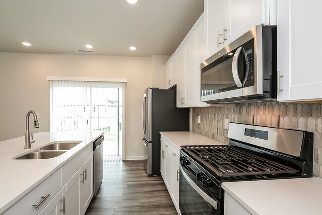 Building Photo - 1211 Sweet Cherry Dr