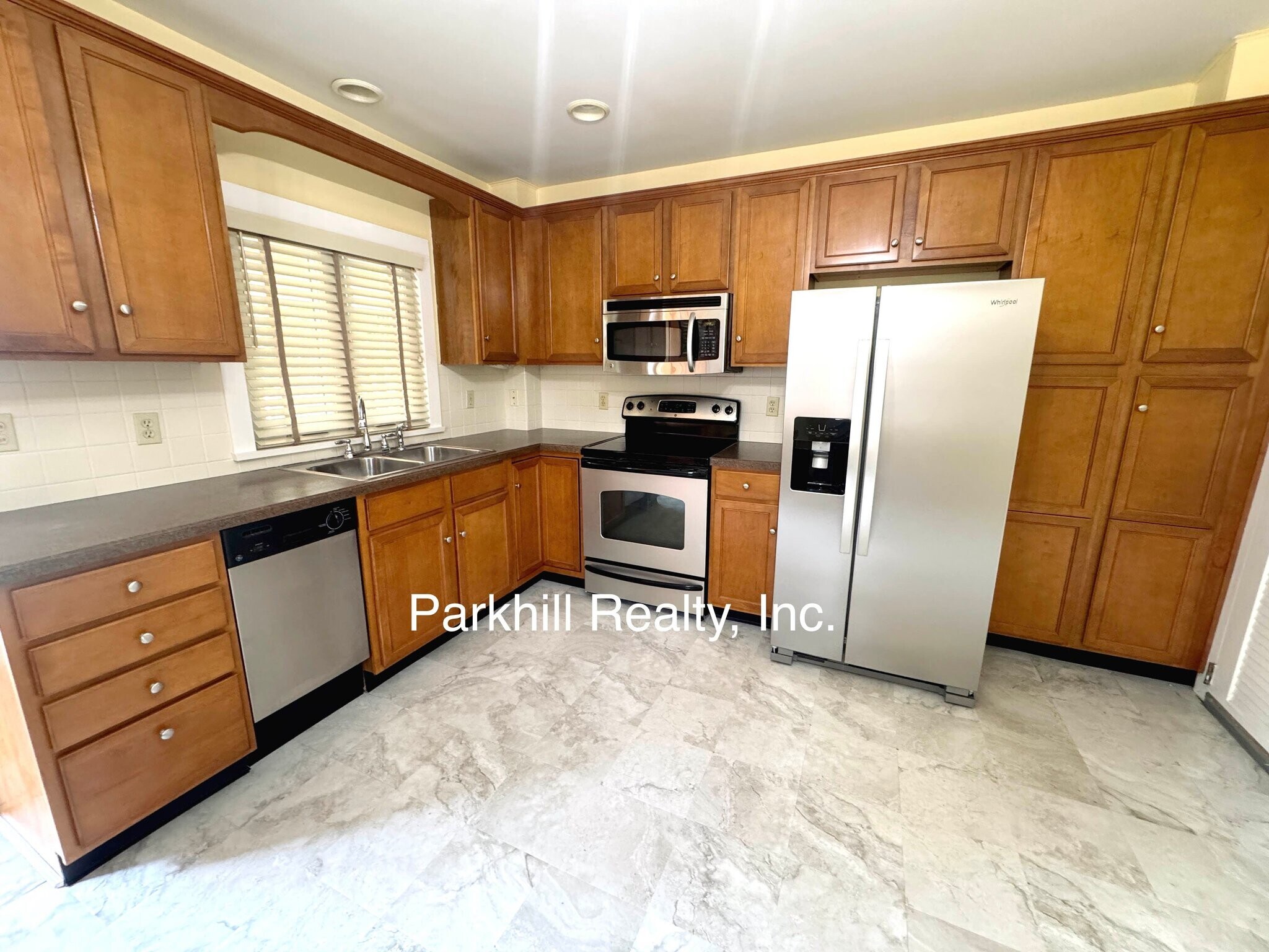 Building Photo - 24 Pen Argyl St