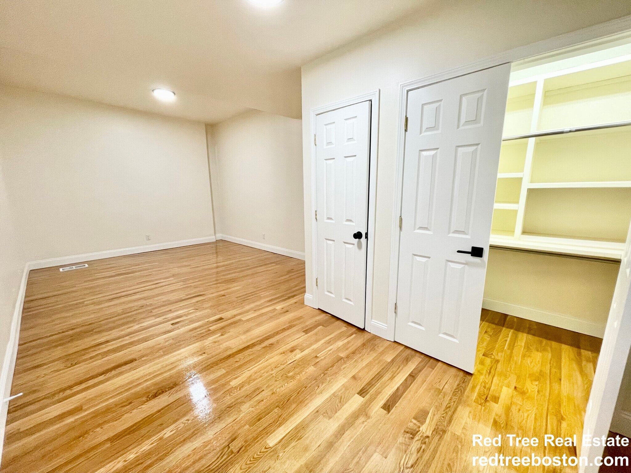 Building Photo - 523 E 3rd St