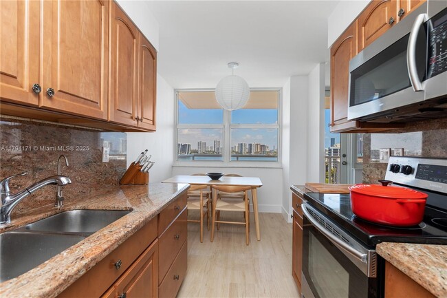 Building Photo - 251 174th St