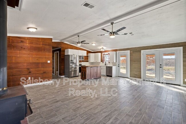 Building Photo - 933 Leatherwood Ln