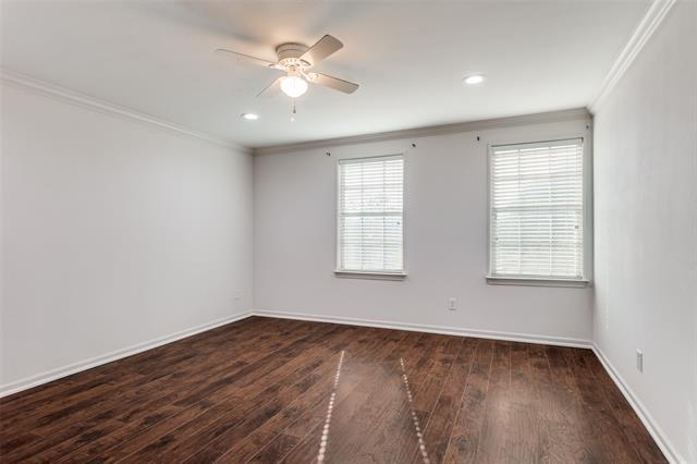 Building Photo - 320 S Mesa Verde Way