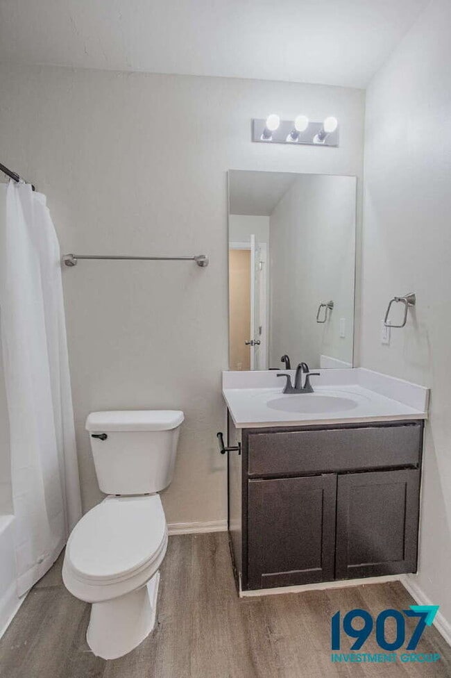 Building Photo - Modern & Spacious 3-Bedroom Home in Newcastle - Move In Now & Get 50% Off Your First & Second Mon...