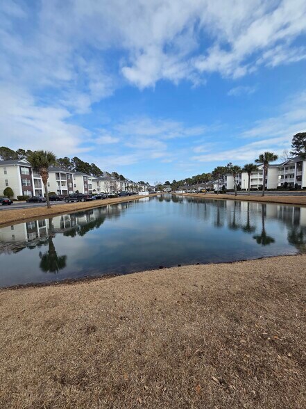 Building Photo - 1258 River Oaks Dr