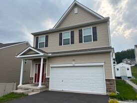 Building Photo - 726 Quarry Rd