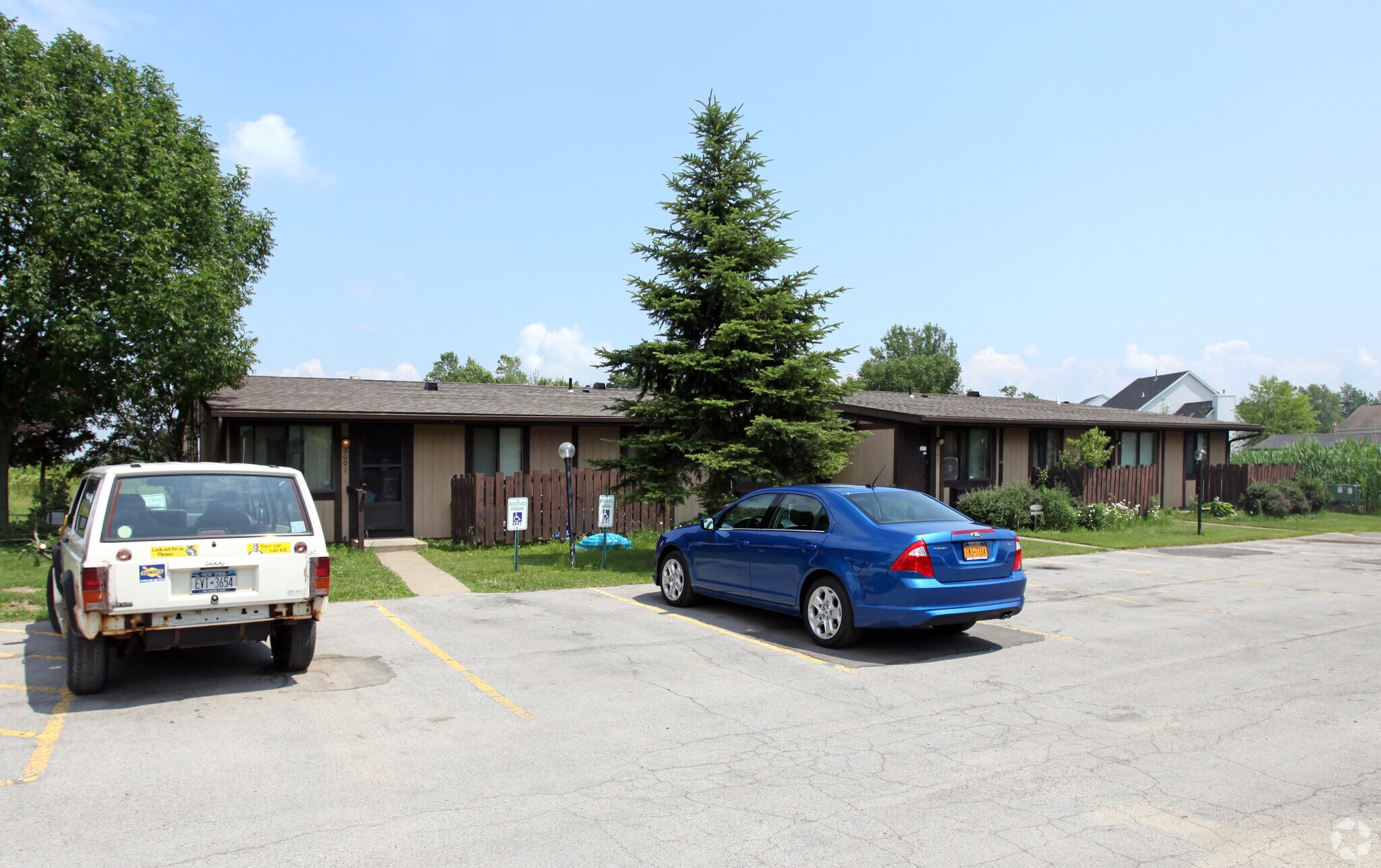 Briarcliff Apartments 4805 Transit Rd Depew NY 14043 Apartment Finder