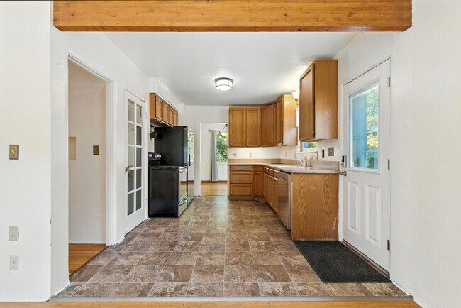 Building Photo - Gorgeous Brick Home Near Audubon Park