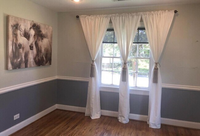 Building Photo - 2611 Tangley St