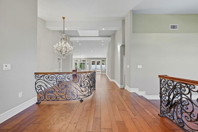 Building Photo - 4911 Amador Dr