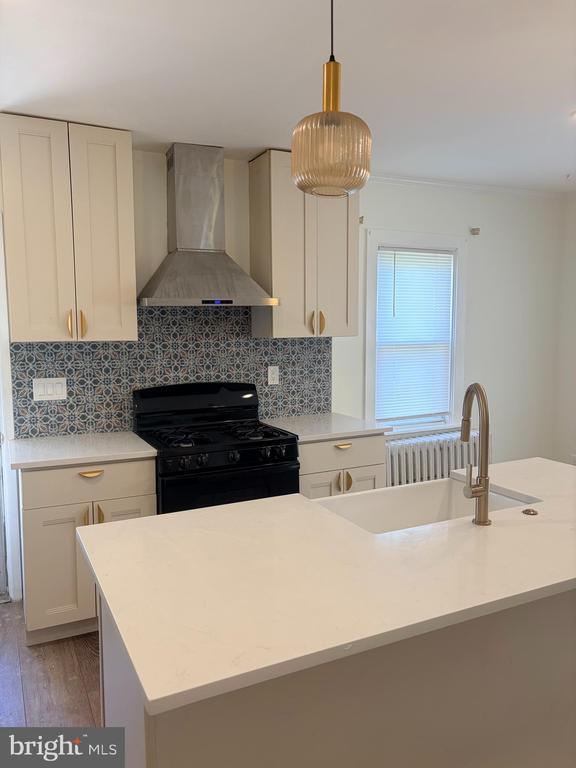 Building Photo - 60 W Broadway Ave