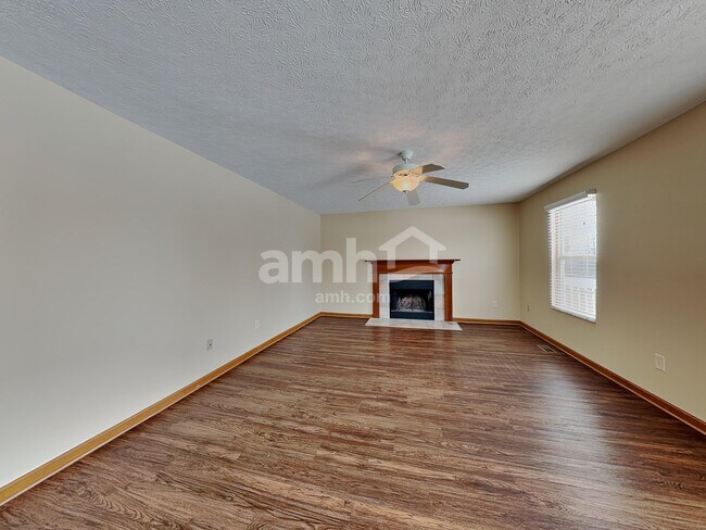 Building Photo - 748 Woodington Dr