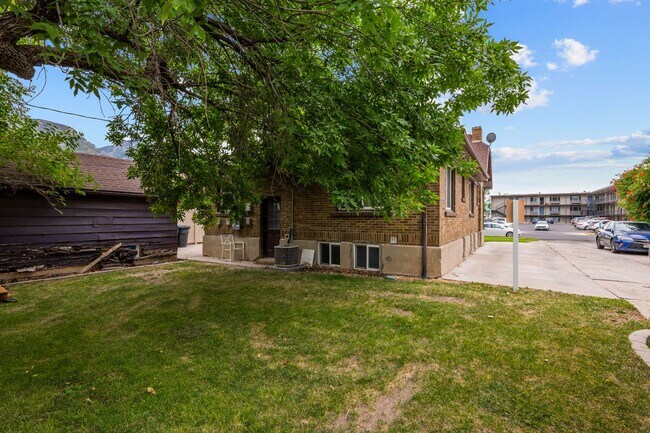 Building Photo - 137 E 600 N