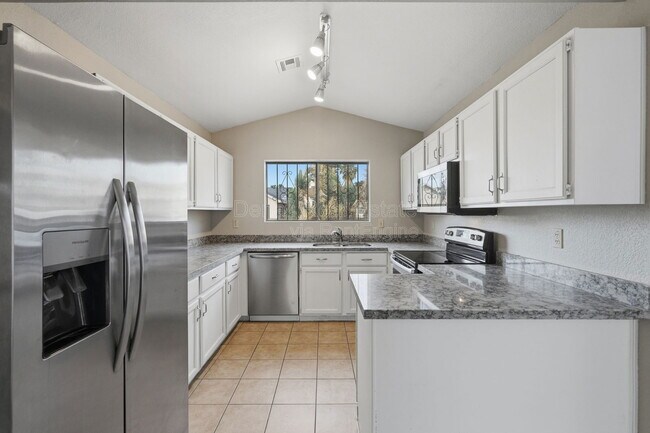 Building Photo - 5133 W Citrine Pl