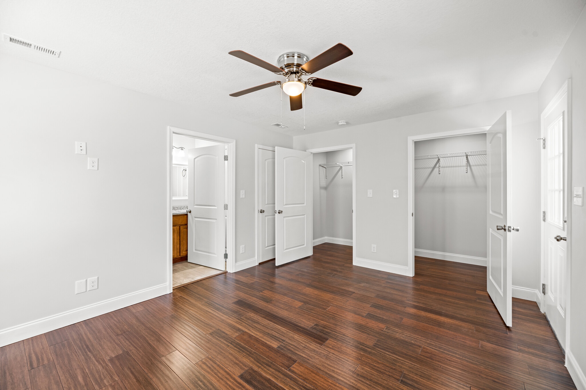 MB walk in closets & to bath - 621 Lord Ave