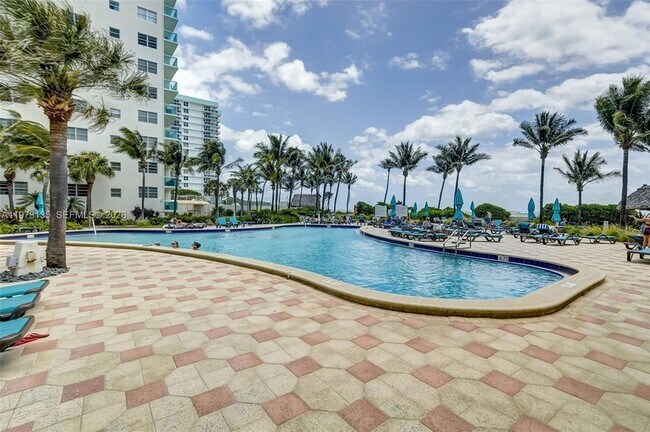 Building Photo - 3801 S Ocean Dr