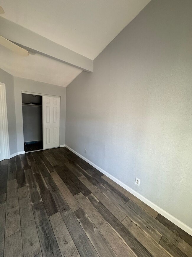 Building Photo - SPACIOUS 4 BED 2 BATH HOUSE WITH LARGE FENCED BACKYARD IN SHASTA LAKE