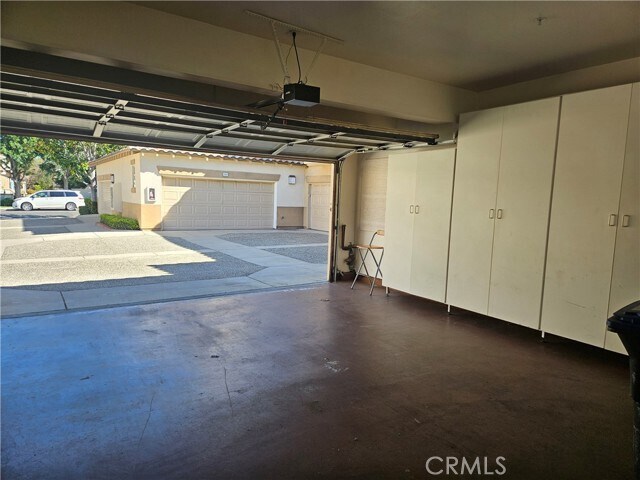 Building Photo - 2360 Sunningdale Dr