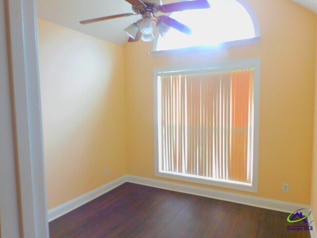 Building Photo - 101 Tignor Ct