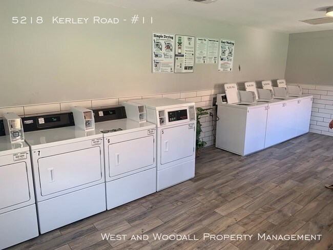 Building Photo - Great Two Bedroom, One Bathroom apartment
