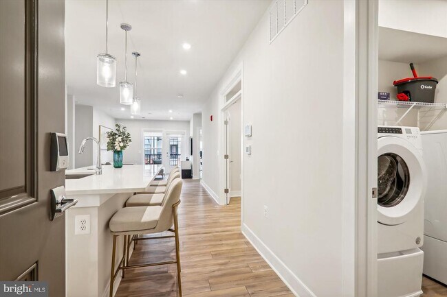 Building Photo - 104 St Ives Pl
