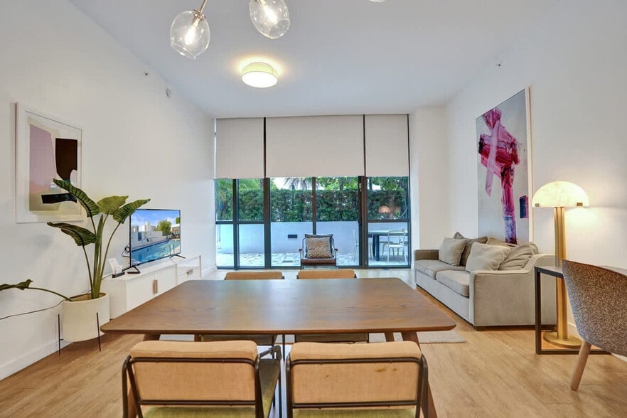 Building Photo - 1220 17th St