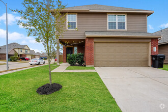 Building Photo - 24211 Paresi Ct