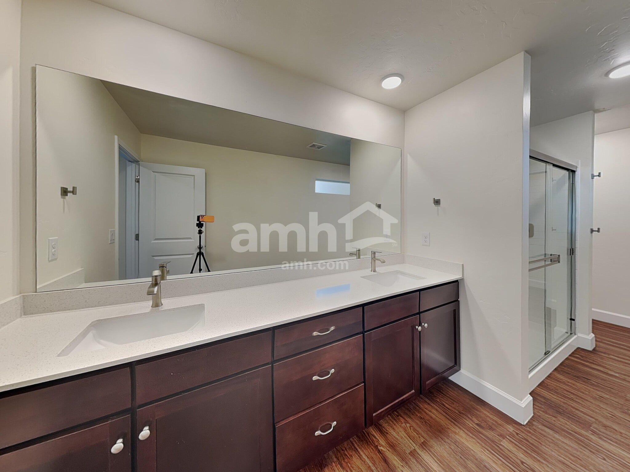 Building Photo - 884 N Garnet Creek Ave