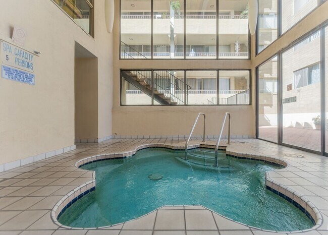 Building Photo - 1300 Midvale Ave