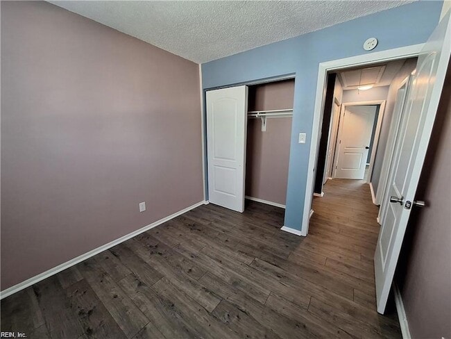 Building Photo - 1312 Sierra Dr