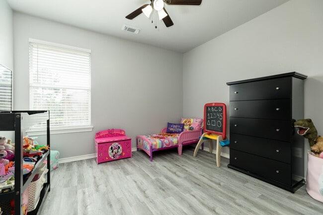 Building Photo - 345 Brandy Ridge Ln