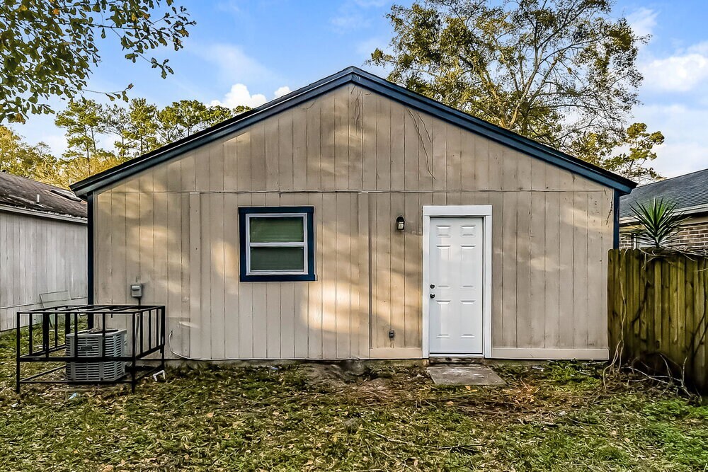 Building Photo - 9956 Somerset Grove Ln