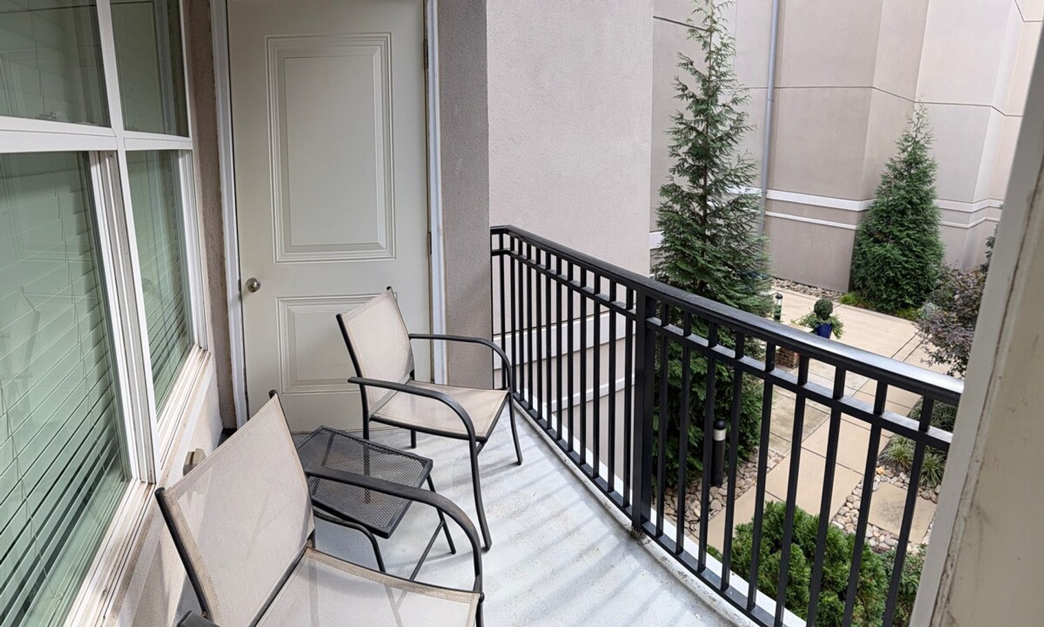 Building Photo - 4735 Sharon Rd