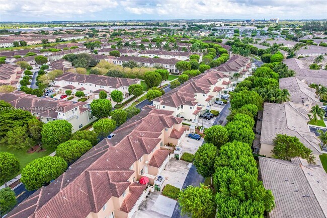 Building Photo - 2312 SE 21st St