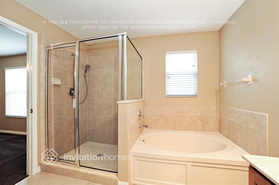 Building Photo - 3328 Thistledown Ln