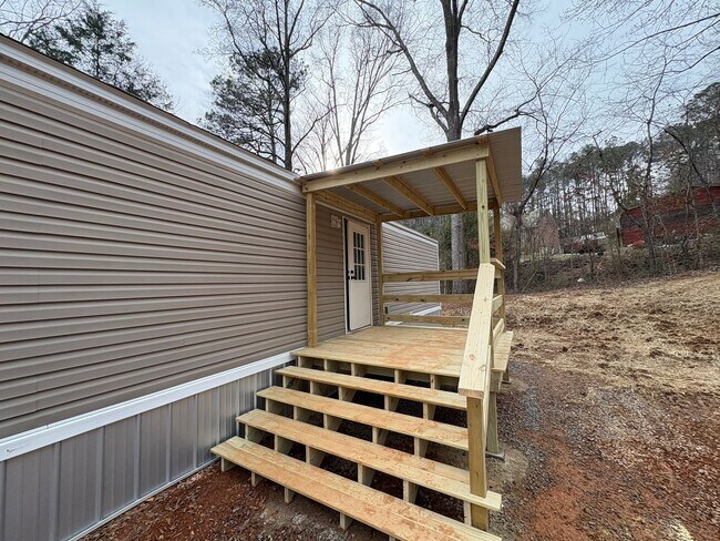 Building Photo - For Rent